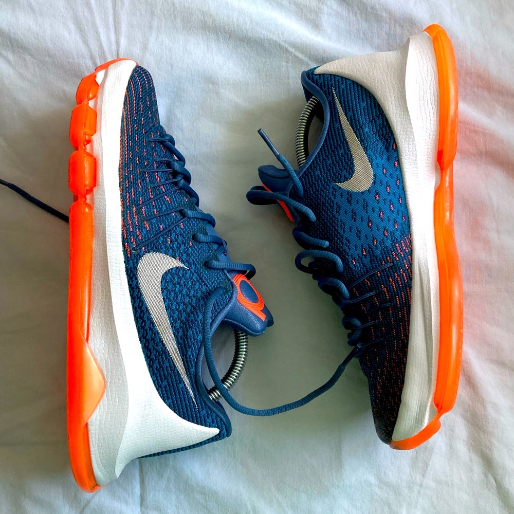EUC Nike KD VIII shoes, size 8.